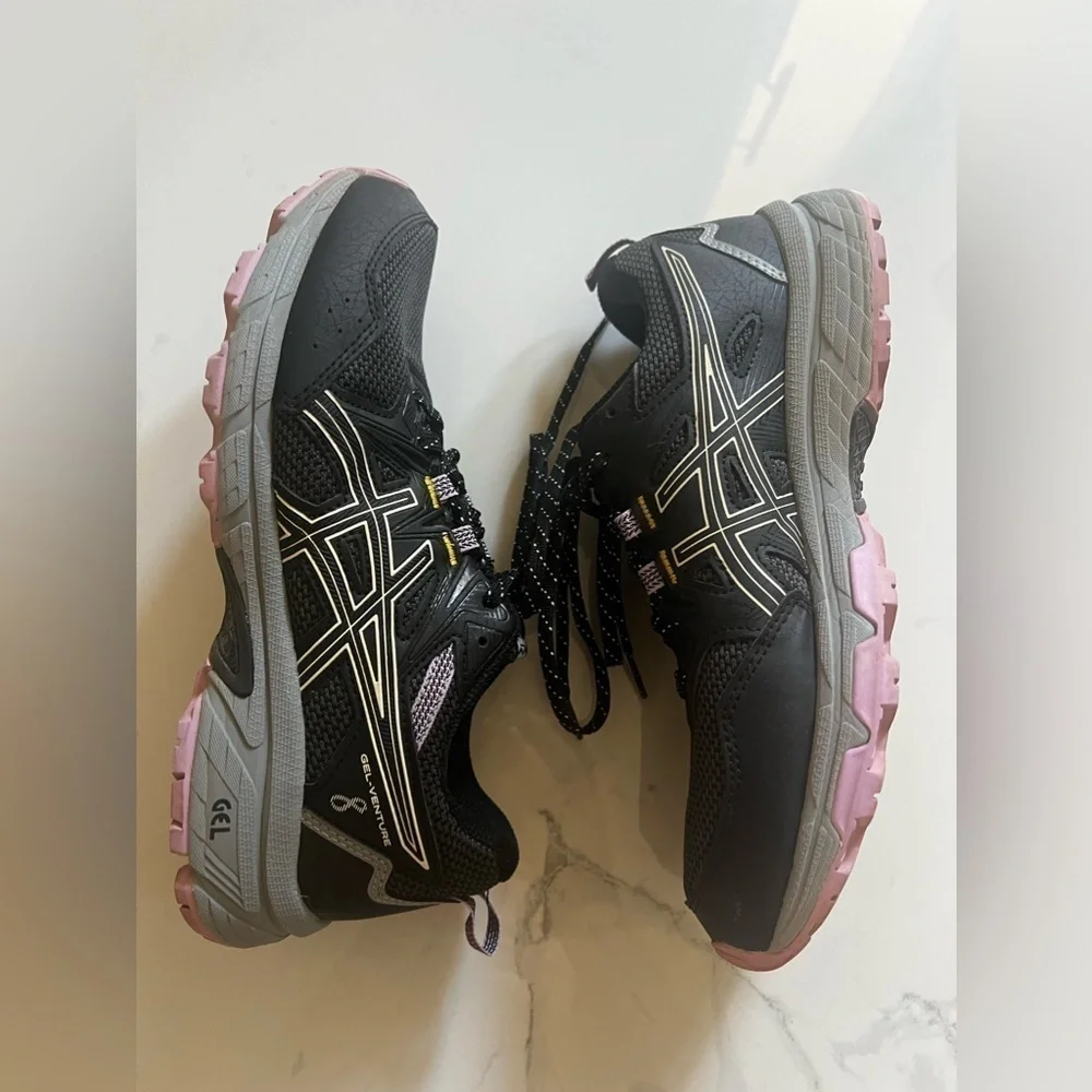 Asics Women's Gel-Venture 8 Running Shoes sz 7.5